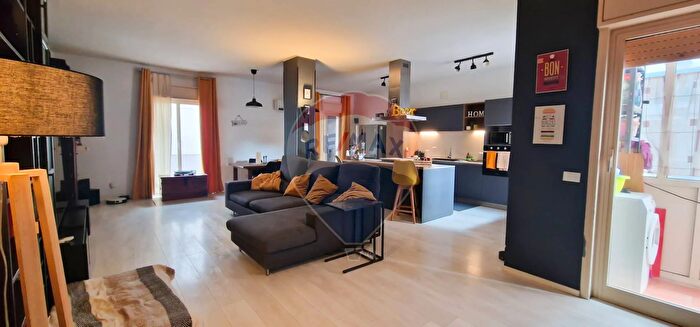 Appartamento con 5 locali in vendita in Viale Praga, Palermo