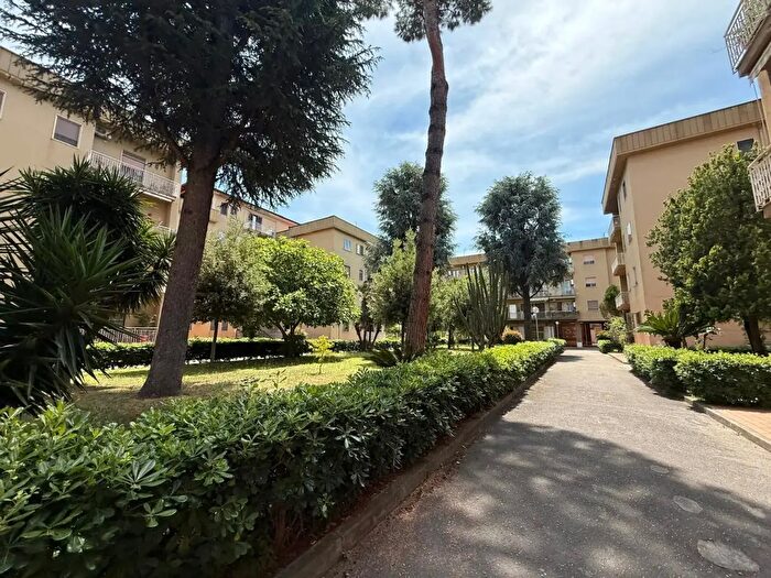 Appartamento con 5 locali in vendita in Via Ferrarecce, Caserta