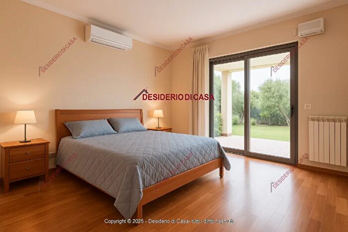 Casa con 7 locali in vendita in Via Vallone De Spuches Bagheria Pa Italia, Bagheria