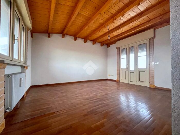 Casa con 5 locali in vendita in Via Sottoportico, Muzzana Del Turgnano