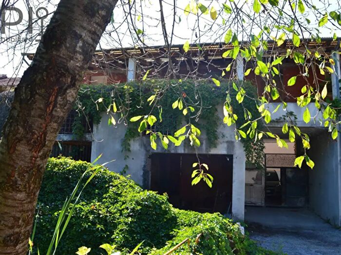 Casa con 5 locali in vendita in Via Vittorio Emanuele II, Gorzegno