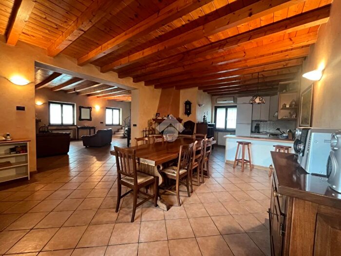 Appartamento quadrilocale in vendita in Via Casacce, San Gervasio Bresciano