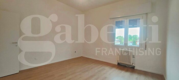 Appartamento quadrilocale in vendita in Via Mezzo Ponente, Crevalcore