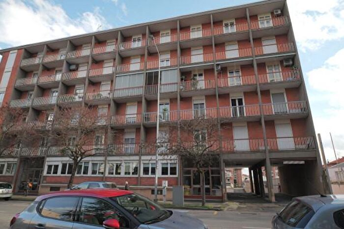 Appartamento con 5 locali in vendita in Viale Macallè, Biella