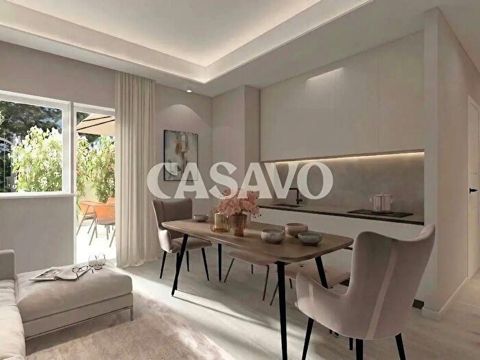 Appartamento trilocale in vendita in Via del Forte Braschi, Roma