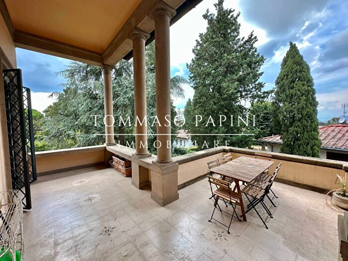 Casa con 7 locali in affitto in Via Bolognese, Firenze