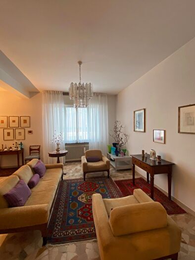 Appartamento quadrilocale in vendita in Reggio Emilia