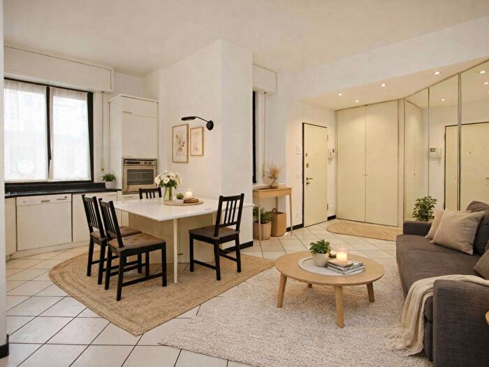 Appartamento bilocale in affitto in Via Ferdinando Bocconi, Bocconi, Milano