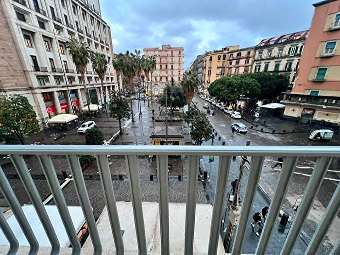 Appartamento bilocale in affitto in Piazza Carità, Monte Santo, Napoli