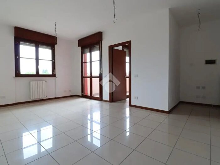 Appartamento trilocale in vendita in Via Verona, Mantova