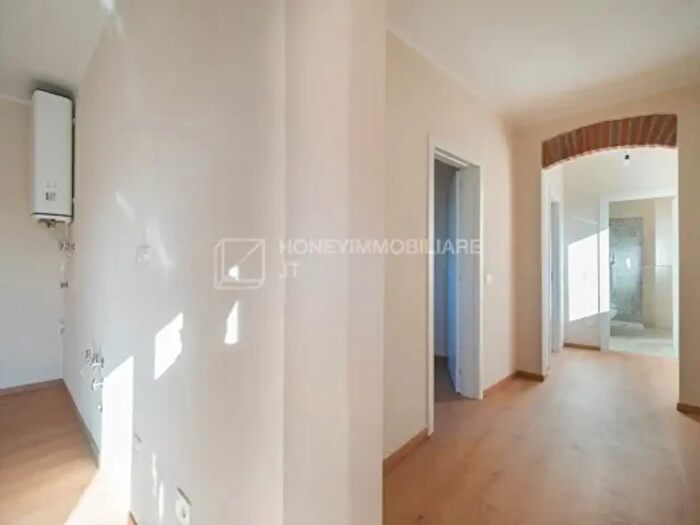 Appartamento quadrilocale in vendita in Via Camponesto, Sarzana