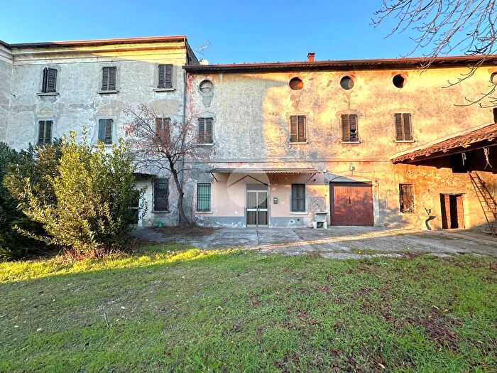 Casa con 5 locali in vendita in Via Visano Montichiari, Calvisano