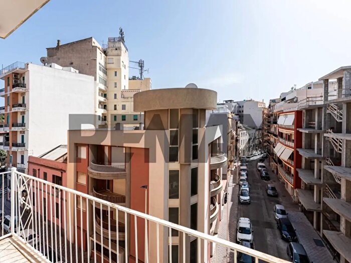 Appartamento con 5 locali in vendita in Via Arrigo Boito, Cagliari