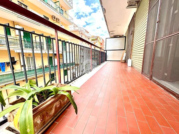 Appartamento bilocale in vendita in Via Diomede Carafa, Napoli