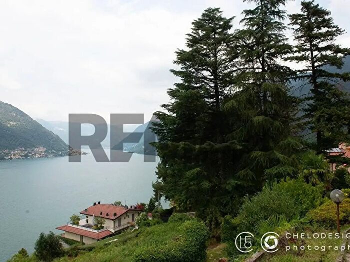 Appartamento bilocale in vendita in Località Pianella, Faggeto Lario