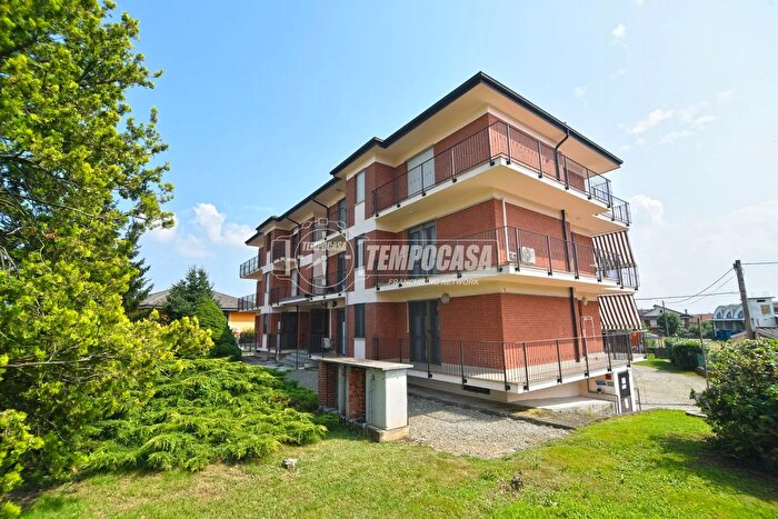 Appartamento con 10 locali in vendita in Via Circonvallazione, Busano