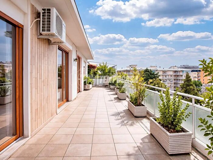 Appartamento trilocale in vendita in Via Fiume, Novara