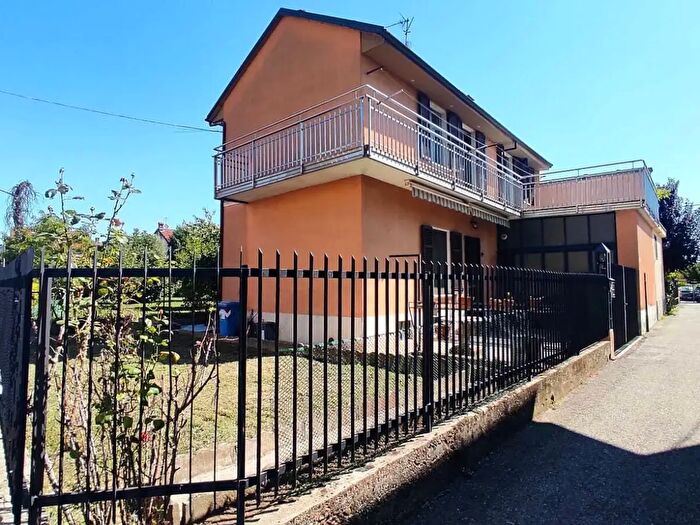 Casa con 5 locali in vendita in Via Montegrappa, Moncalieri