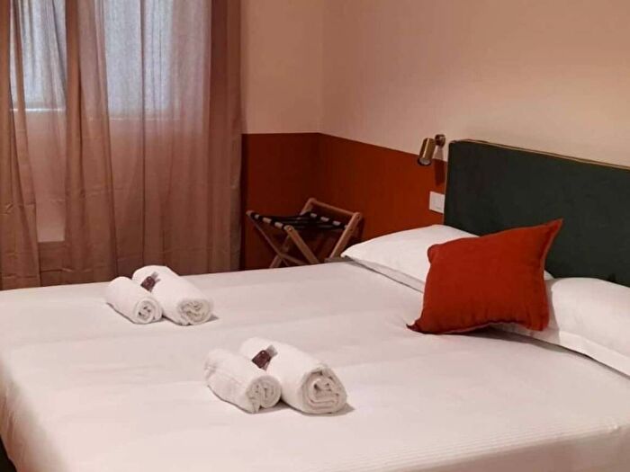 Appartamento in affitto in Via Caradosso, Vincenzo Monti, Milano