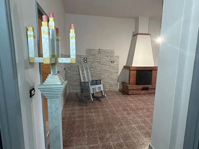 Appartamento trilocale in vendita in Via Mammianese, Marliana