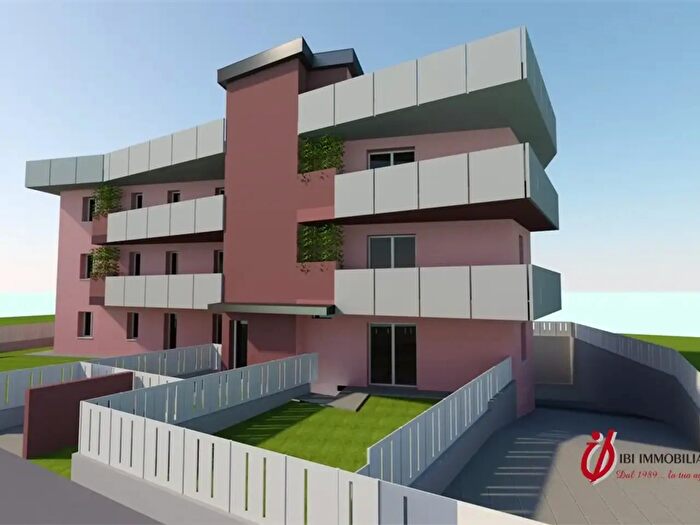 Appartamento quadrilocale in vendita in Via Perebblini, Castel DAzzano