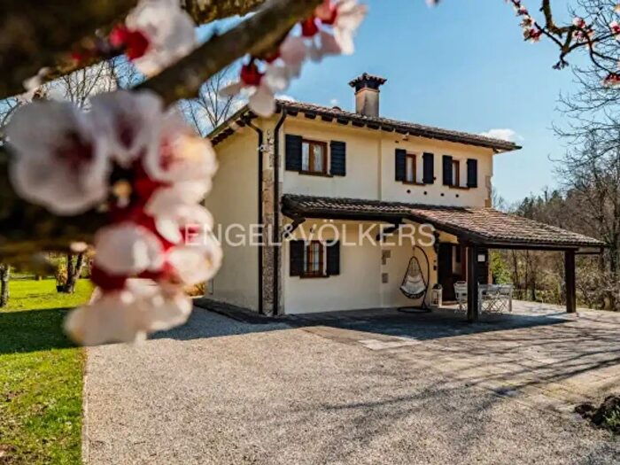 Casa quadrilocale in vendita in Via Costa De Val, Pieve Di Soligo