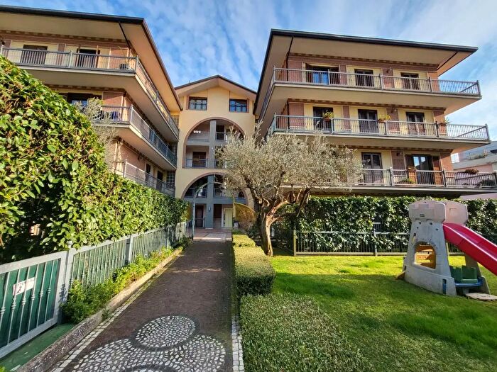 Appartamento trilocale in vendita in Via Giovanni Gentile, Benevento