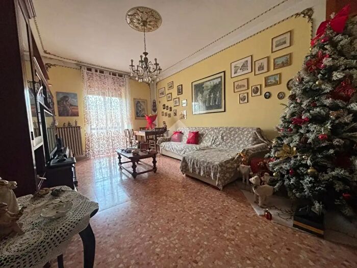 Appartamento con 5 locali in vendita in Via Rubicone, Cerignola