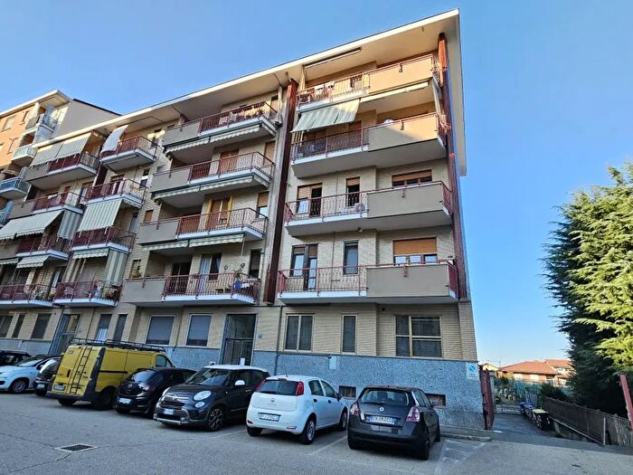 Appartamento quadrilocale in vendita in Piazza Madonna delle Grazie, Volpiano