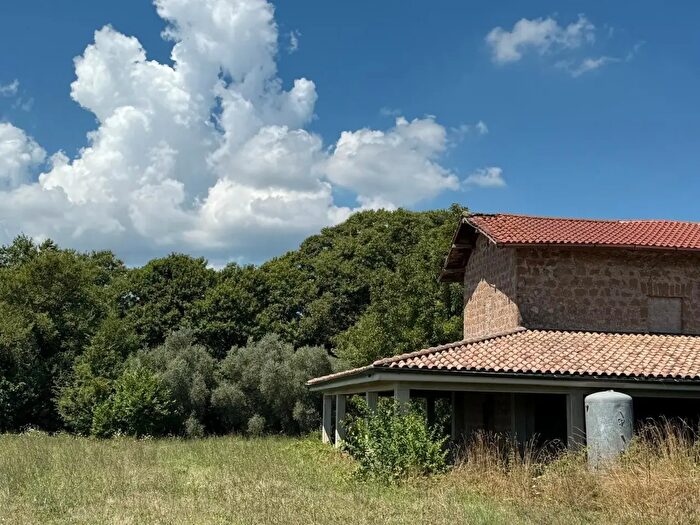 Casa bilocale in vendita in Via Cesiano Snc, Cave