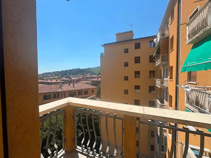 Appartamento trilocale in affitto in Bologna