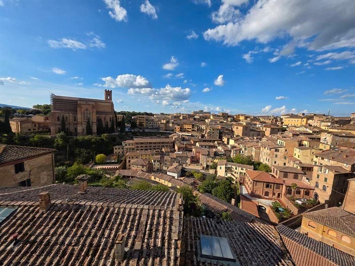 Appartamento con 5 locali in affitto in Duomo, Siena