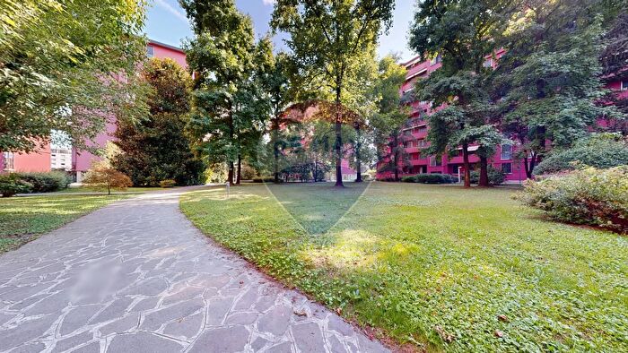 Appartamento quadrilocale in vendita in Via Scheiwiller, Milano