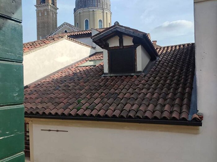 Appartamento monolocale in affitto in Vicolo Estense Selvatico, Piazze Duomo, Padova