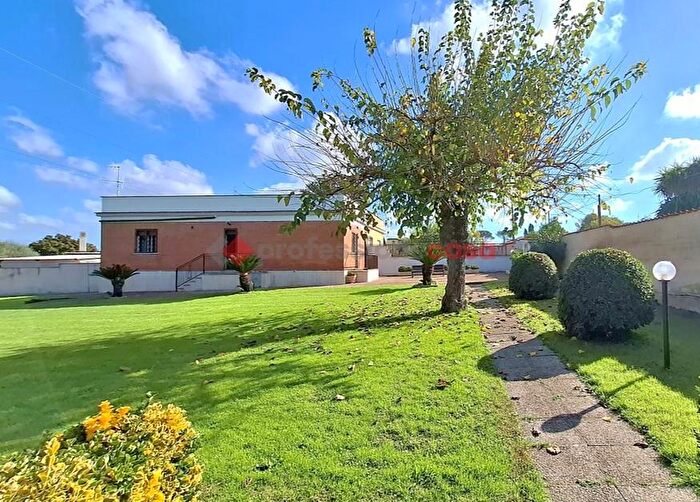 Casa trilocale in vendita in Via Elba, Aprilia