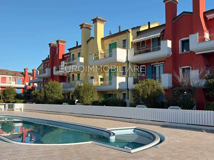 Appartamento trilocale in affitto in Via Egeo, CavallinoTreporti