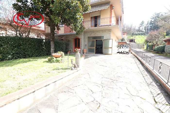 Casa con 5 locali in vendita in Via di Noferi, Montevarchi