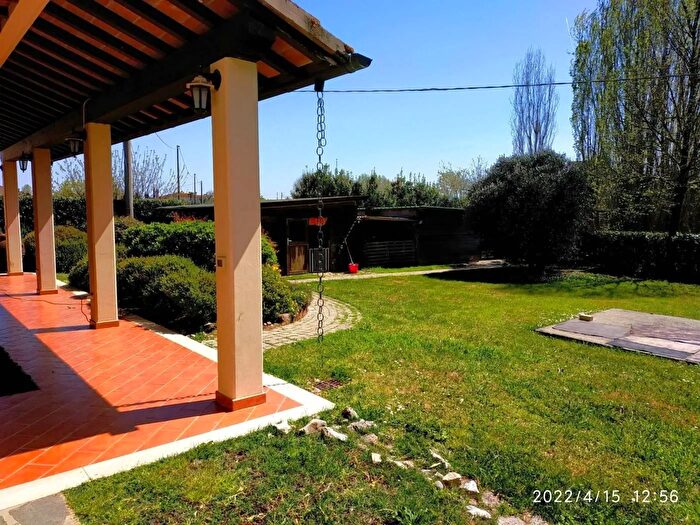 Casa con 7 locali in vendita in Via Firenzuola Santa Maria a Monte, Santa Maria A Monte