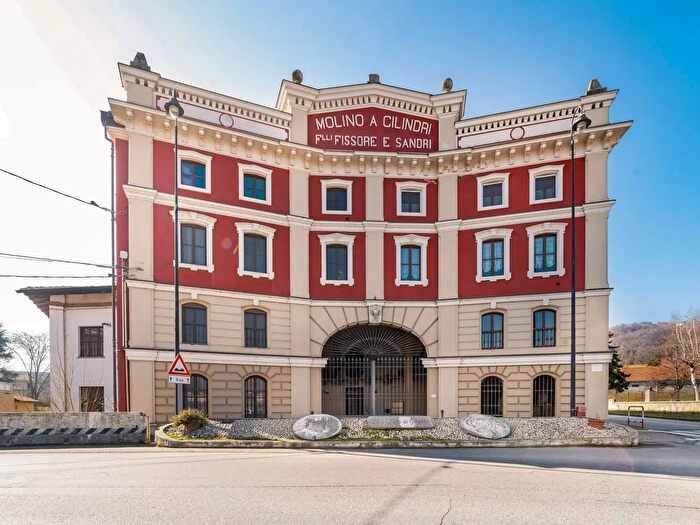 Appartamento quadrilocale in vendita in Corso Re Umberto, Verzuolo