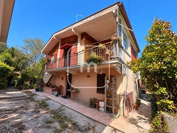 Casa con 5 locali in vendita in Via delle Libellule, Roma