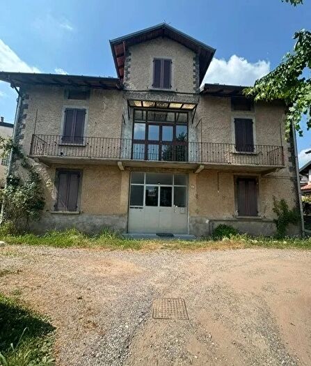 Casa con 5 locali in vendita in Via Redipuglia Malnate Va Italia, Malnate