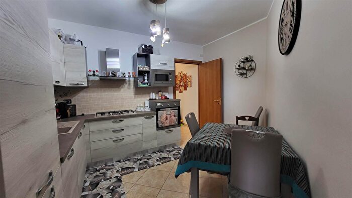 Appartamento quadrilocale in vendita in Via Trieste, Montalto Uffugo