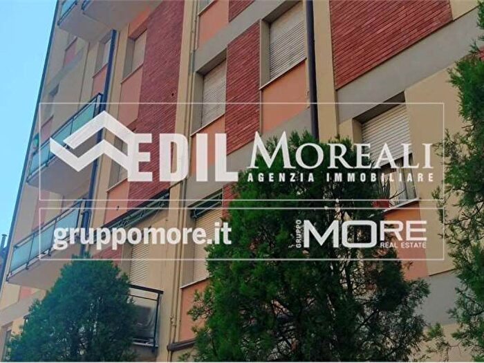 Appartamento trilocale in affitto in VIALE STORCHI, Sacca Stazione, Modena