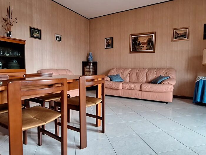 Appartamento quadrilocale in vendita in Via delle Ville, Ancona