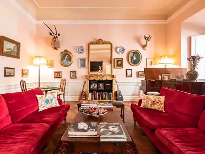 Appartamento con 6 locali in vendita in Via Santo Spirito, Firenze