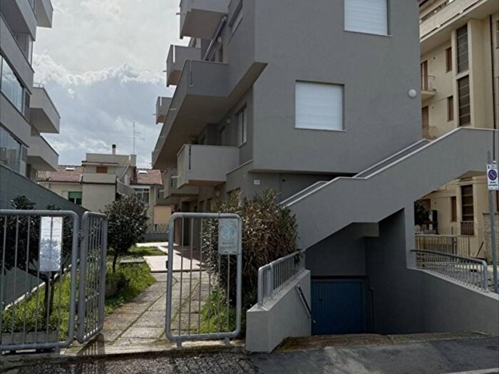 Appartamento trilocale in affitto in PRIMA STRADA CESANO, Cesano, Senigallia