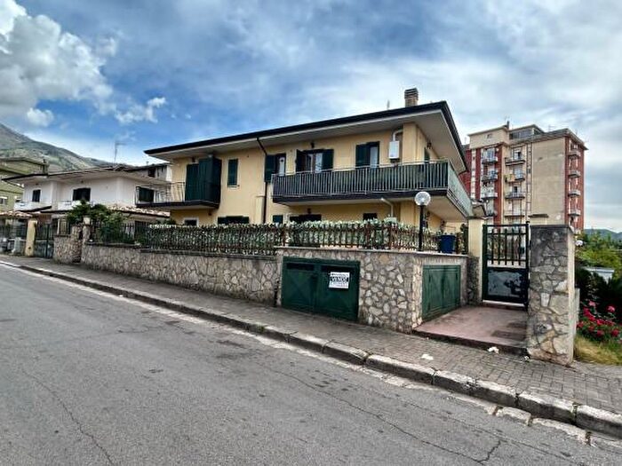 Appartamento quadrilocale in vendita in Viale dei Mille, Piedimonte San Germano