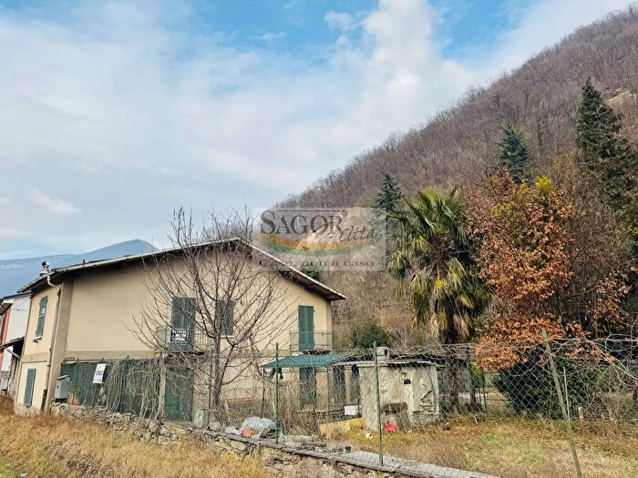 Casa quadrilocale in vendita in Via Nazionale, Porte
