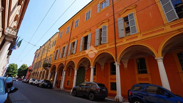 Appartamento bilocale in vendita in Corso Canalgrande, Modena