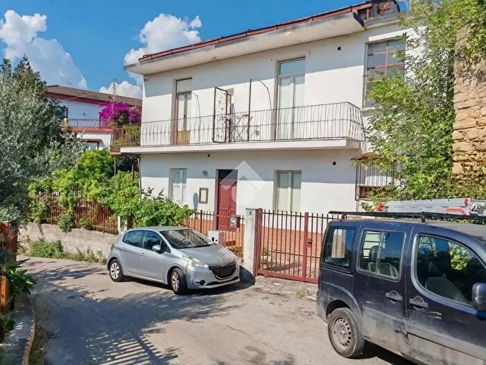 Appartamento bilocale in vendita in Via Incarto, Salerno